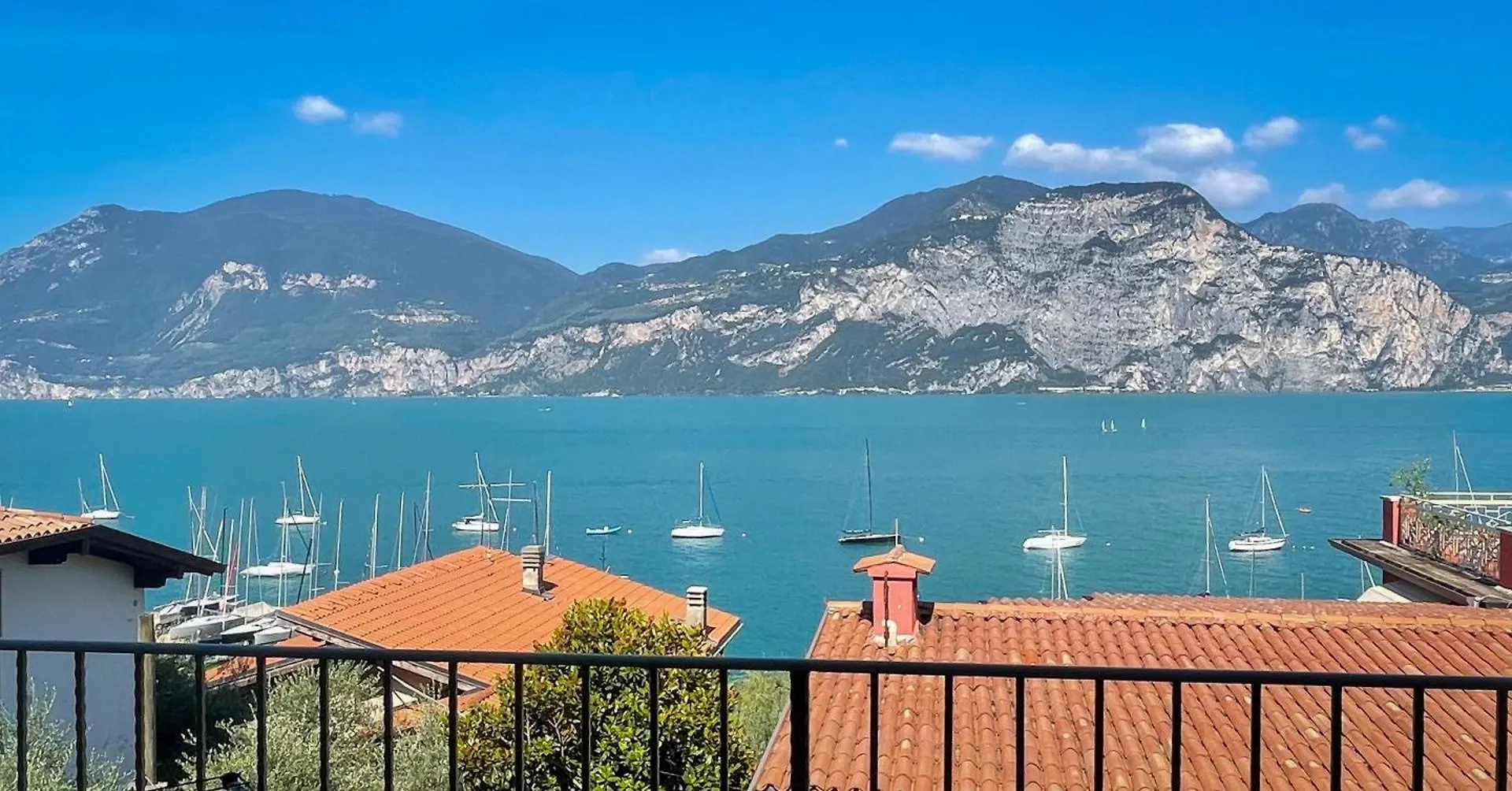 Apartment Hometerra Brenzone sul Garda