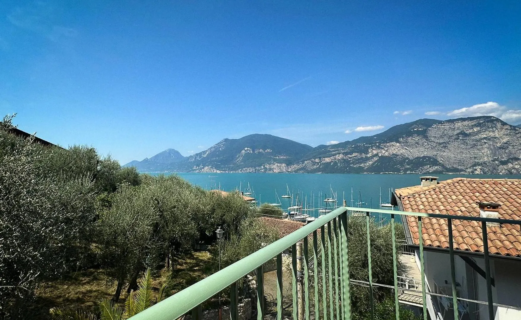 Apartment Hometerra Brenzone sul Garda Italy